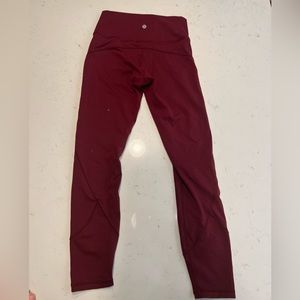 Lululemon cropped leggings in red, lightly worn